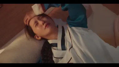 Plato 6: Macaron de sésamo negro