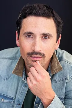 Robert Moris Castillo