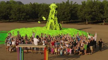 El volcán de pasta de dientes de elefante más grande del mundo