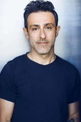 Arash Mokhtar