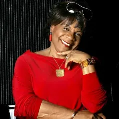 Tina Fabrique