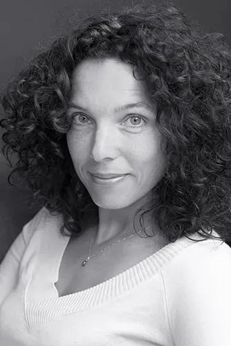 Paula van der Oest