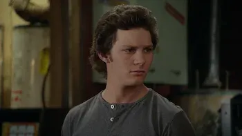 Un auto feo, un romance y algo de fútbol de leyenda