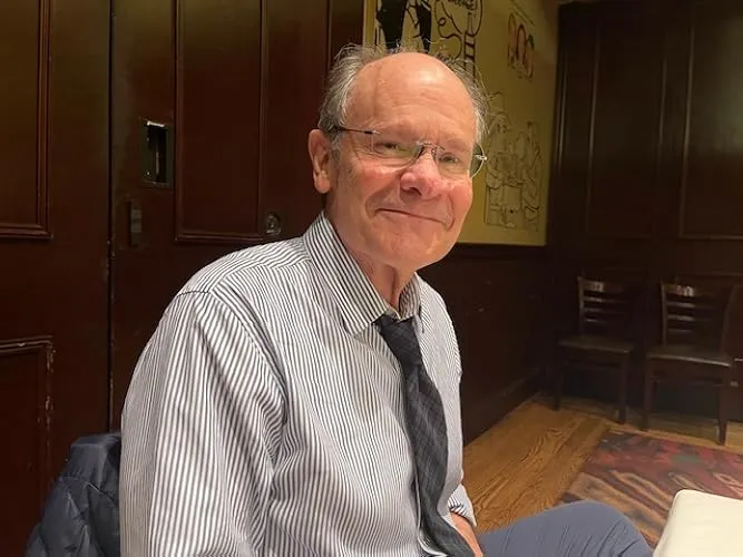 Ethan Phillips