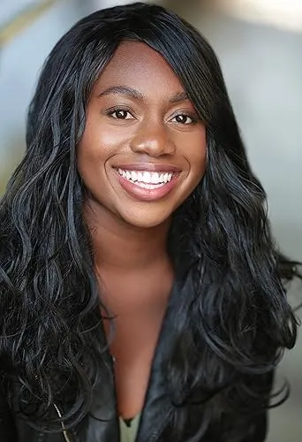 Lauren Akosia