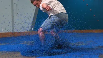 El robot invencible en «Piedra, papel o tijera»