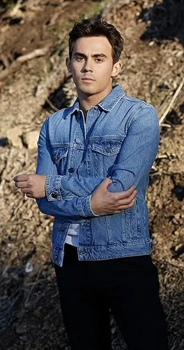 Tyler Alvarez