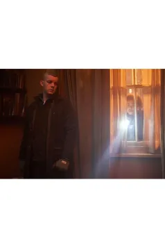 Nina Toussaint-White