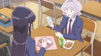 Es solo un amigo de la infancia. Y algo más.