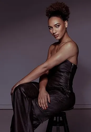 Marie Mouroum