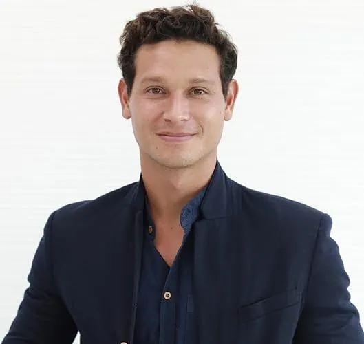 Maverick Kang Jr.
