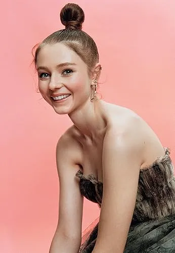 Thomasin McKenzie