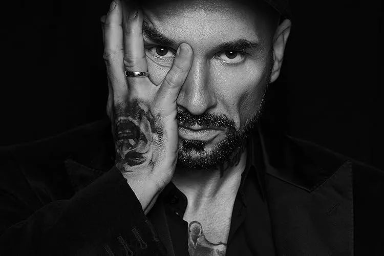 Patryk Vega