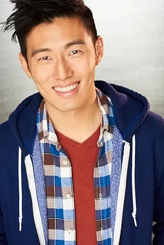 Chris MJ Lee