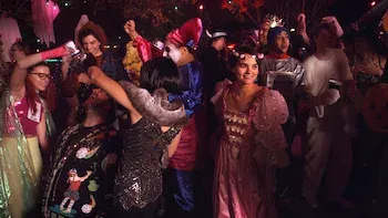 Las chicas solo quieren divertirse en Halloween