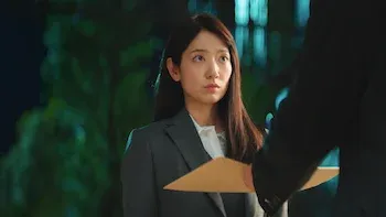 La mujer conocida como "la Bruja de Yeouido"