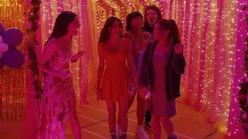 Los amigos pueden bailar